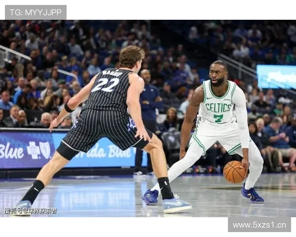 布克20分引7人上双全民皆兵